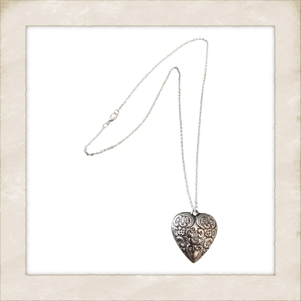 Vintage Silver Puffy Heart Penant‎ Necklace with Etching on both sides, 22”